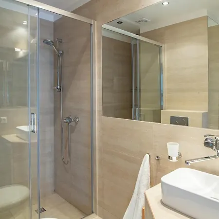 In Ratibora 66 * יוראטה